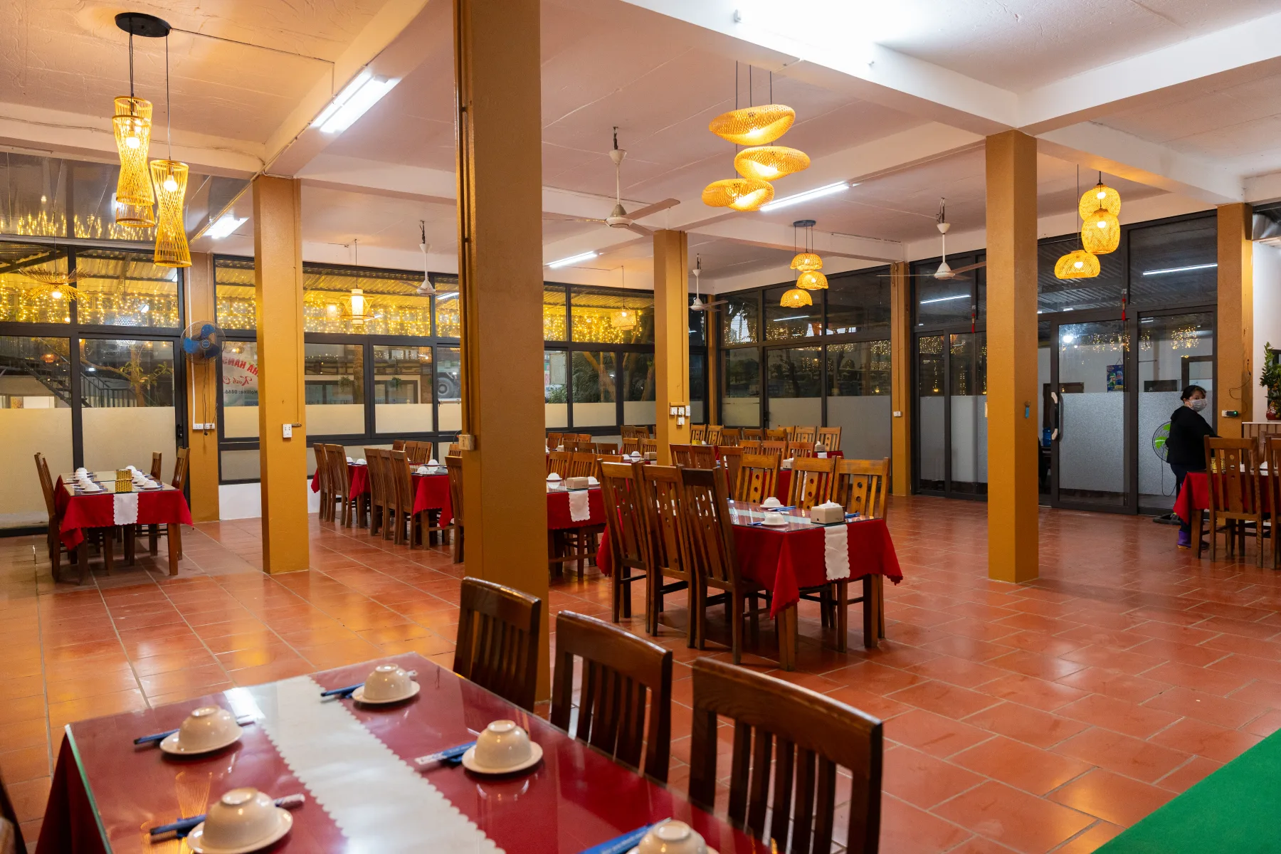 Sảnh tiệc sáng và rộng