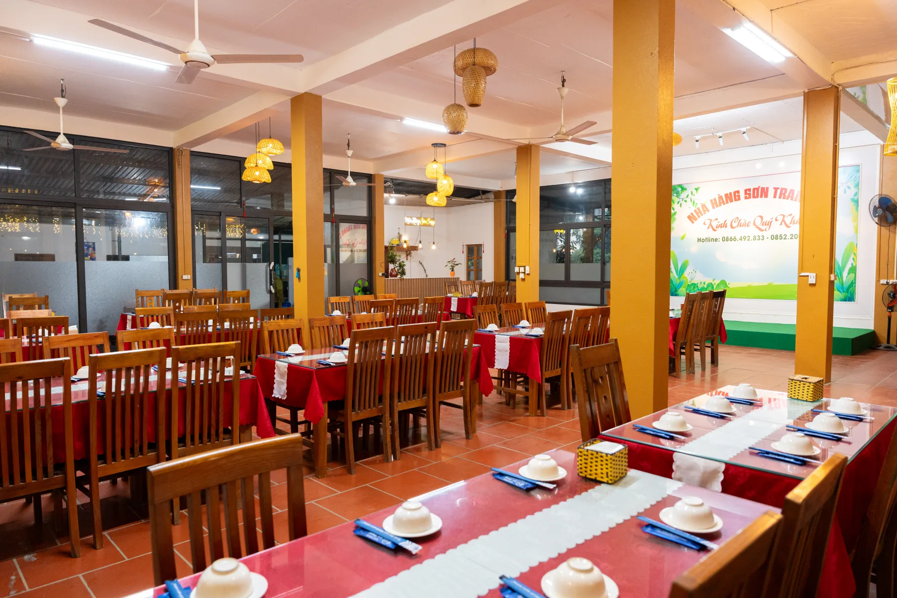 Không gian nhà hàng Sơn Trang C5